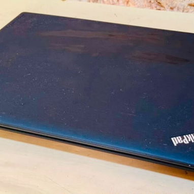 Lenovo thinkpad gama empresarial con rendimiento ideal para trabajos de oficina, estudiantes y algunos juegos - 4/4