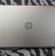 Vendo laptop HP impecable i3 de 8 va generación con 8 de ram 1 tera sólido entre y lea - Img 45792559