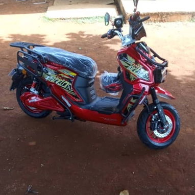 Moto eléctrica Yoazaki 707 - 2/5