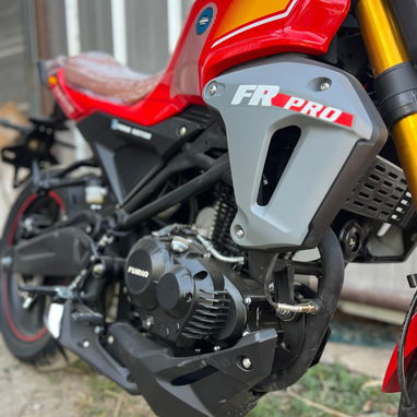 MOTO DEPORTIVA DE COMBUSTIÓN FURIA PRO 2700 USD - 3/4