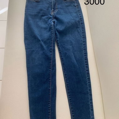 Jeans para mujer de poco uso - Img 121731307