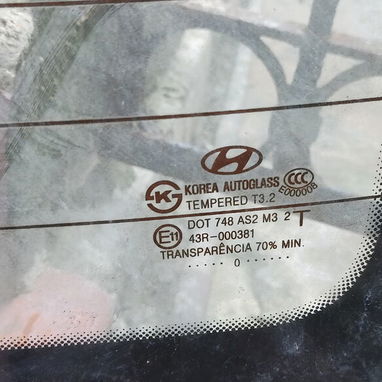 Parabrisas trasero de Hyundai Accent - Img 110342797