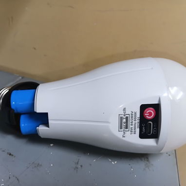 Bombillo recargable de 2 bateria de litio. - 2/2