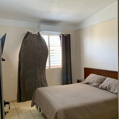 A la venta apartamento Placa Libre con Garaje Privado y Cerrado para 2 autos a pocos metros del Cine Avenida - Img 122156019