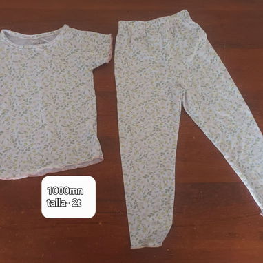 Ropita de niña y niño. Precio y talla en las fotos. Me puedo ajustar ;) - 7/10
