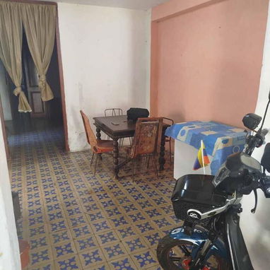 SE VENDE CASA BIPLANTA EN CENTRO HABANA - Img 119625811