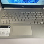 Laptop HP 14 “ , i5 10ma generación, 8 gb ram mas memoria opten sensor de huellas , forro y cargador - Img 45459060