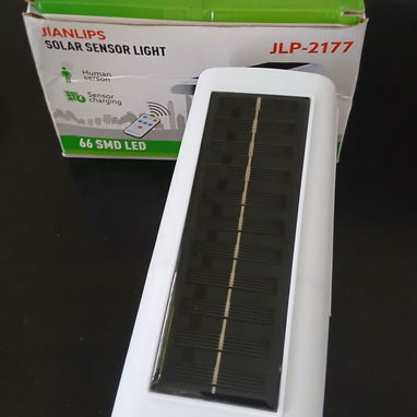 Lámpara solar LED ( nueva en su caja) de exterior con sensor - 2/3
