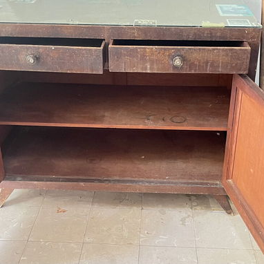 Muebles antiguos en buenos estados , necesitan pintura y algunos un poco de mantenimiento. Contacto: 53963864.Playa - Img 106942926
