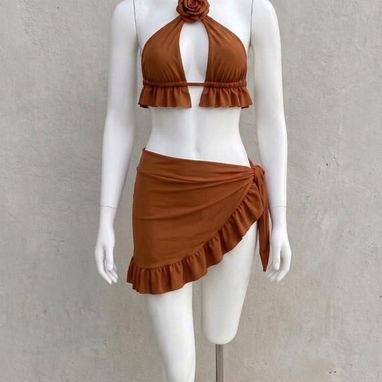 Biquinis de pareo corto x 5500. Juego de bikinis Cherry 🍓 x5000 - Img 123357645