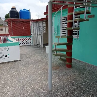 Vendo casa en guanabo cerca de la playa - Img 123245094