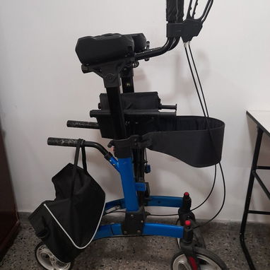 Andador con apoyos de antebrazo - Img 123735474
