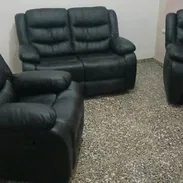 Juego de sala totalmente reclinable importado mensajería incluida en la Habana comunícate con Pedro - Img 53374195