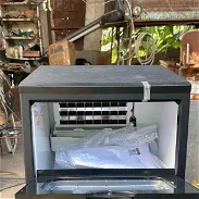 Máquina de hielo 40 kg de hielos diarios nuevo en caja con papeles y garantía - Img 45697829