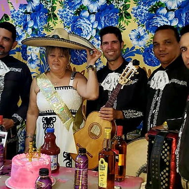 MARIACHIS EN LA HABANA CUBA - Img 124814719