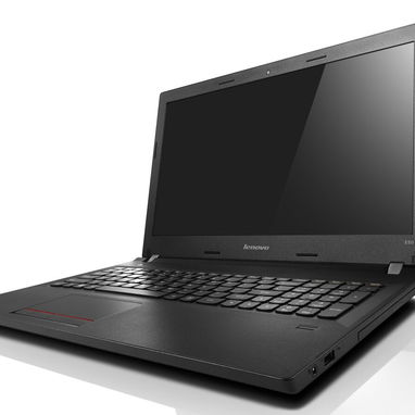 Laptop Lenovo E51-80 Pantalla 15.6" FHD (1920 x 1080), i5 de 6ta Gen, 16GB RAM, 1TB HDD es de uso pero en buen estado - Img 123361423