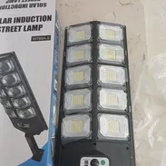 Lámpara solar grande con sensor de movimiento - Img 58156649