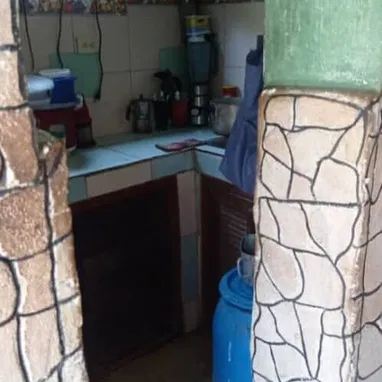 *$8500usd SIN AJUSTE. En venta casa con garaje en Arroyo Naranjo, Los Pinos. Punto de referencia: Combinado de Vieja Lin - Img 122988444