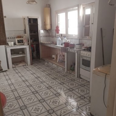 Vedado Apartamento 80m2 2 cuartos cerca de Calzada y 8 placa libre 25mil usd 53582376 - 9/10