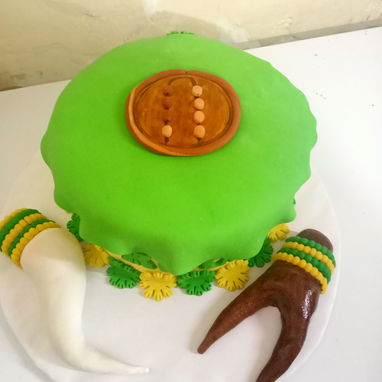 CAKES PARA SANTOS UNICOS DE MERENGUE Y FONDANT - 6/10