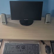 Vendo PC de completa i5 de 4ta gen con mesa, monitor, teclado inhalambrico , backup APC y + Luis 59757910 - Img 55733071