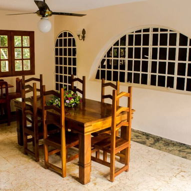 Casa construida alrededor de la Piscina ! - Img 115416349
