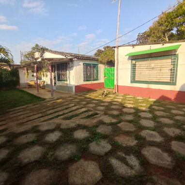 Casa a 5km San José. Bloque y fibrocen, patio con 100 matas café, 30 platanos burro y fruta, aguacate, mango, ciruelas - Img 123077712