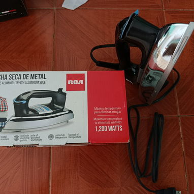 👖Plancha Seca RCA Heavy Duty 1200W Nueva – Cuerpo Metálico👕 - Img 123391528
