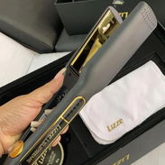 ✨ ¡LA PLANCHA LIZZE SUPREME YA ESTÁ AQUÍ! ✨ 💎 Dale a tu cabello un acabado de salón desde la comodidad de tu hogar. - Img 57328710