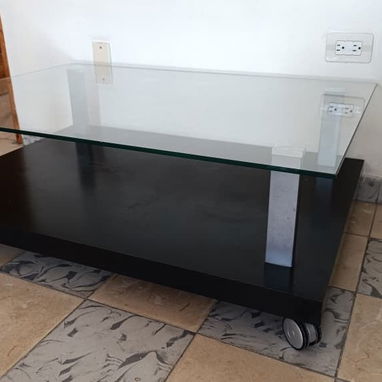 Mesa de cristal con ruedas para juego de sala - Img 122665105