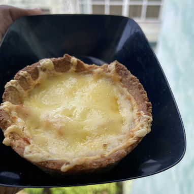 Tartaletas de queso gouda con jamón bravo - Img 127694813