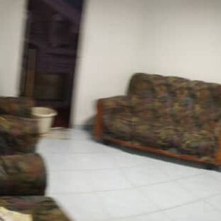 Se vende casa vacía en 4 camino frente al mercado Matadero 13 Entre Monte y Omoa Cerro - 4/10