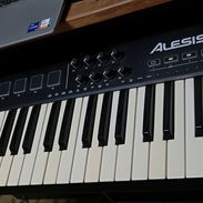Teclado Controlador MIDI Alesis QX49 - Img 56798580