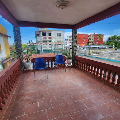 Vendo casa. Más info al WhatsApp - 4/10