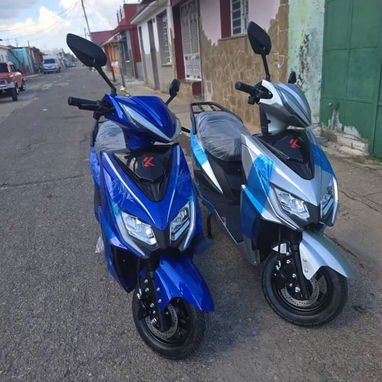 SE VENDE 🛵 Motos Kvitova modelo pla 51🛵`• 1000w - 60v - 20ah • ⁠batería de litio - 3/3