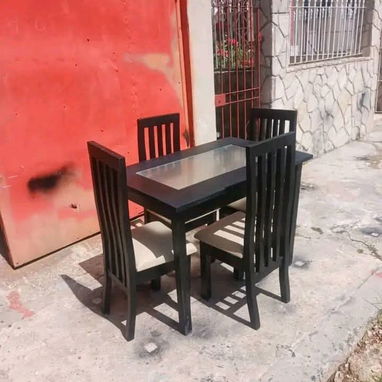 ✓comedores de madera de 2; 4 y 6 sillas . Disponible. - 6/10