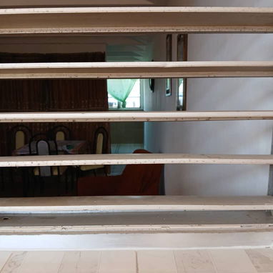 Vendo apartamento en micro x ,6to piso de 2 cuartos,en 4500 usd con todo adentro - 2/9