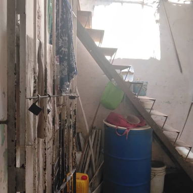 Vendo casa de 2/4 en el cerro - 6/8
