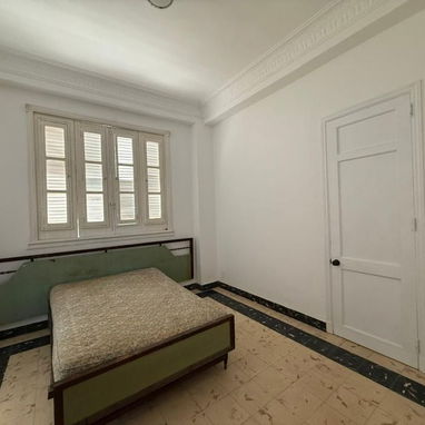 Ofertaaa espectacular apto en el Vedado de 4 cuartos y garaje para dos autos! Oportunidad de inversión!!! - Img 118722292