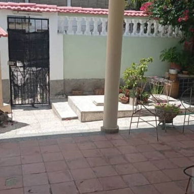 SE VENDE PROPIEDAD CON CARRO INCLUIDO - Img 122495400