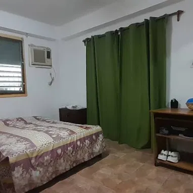 Apartamento en bajos 1 cuarto y medio patio Playa cerca 13y60 en 15mil 53582376 - Img 122902824