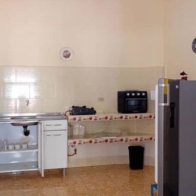 Se vende casa independiente en el vedado !! - Img 125903838