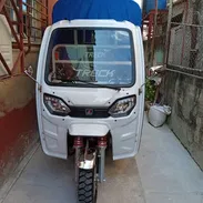 CAMBIO ESTOS DOS VEHÍCULOS DE COMBUSTIÓN NUEVOS CERO KILÓMETROS Y DOY 10.000 MIL USD POR CARRITO MODERNO - Img 55350645