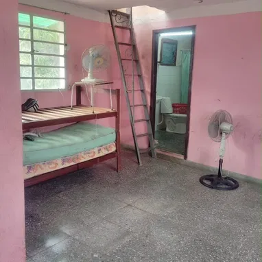🏡CASA EN VENTA EN MARIANAO! - 8/10