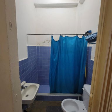 Casa puerta calle en marianao de 4/4 avenida 51 y 90 cerca del Ménendez  ,es gas de la calle - 4/10