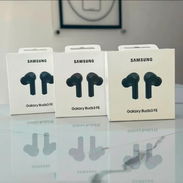 Galaxy Buds 3 FE (100% Originales) Nuevos en caja - Img 57579094