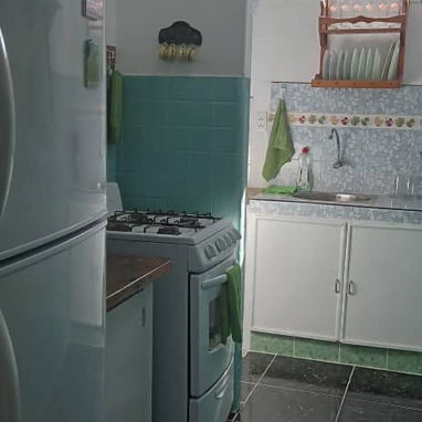 SE RENTA LINEAL APARTAMENTO DE 2 CUARTOS CERCA DE LA RAMPA - 4/10