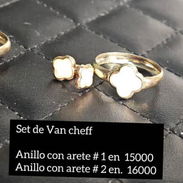 Set de anillos con aretes Van Cleff de oro troquelado 10k - Img 55639412