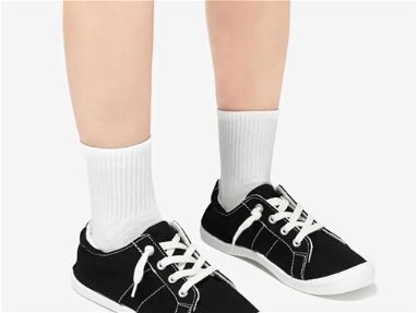Zapatillas de lona con cordones para mujer/Zapatillas casuales new en caja!!++ - Img 66387299