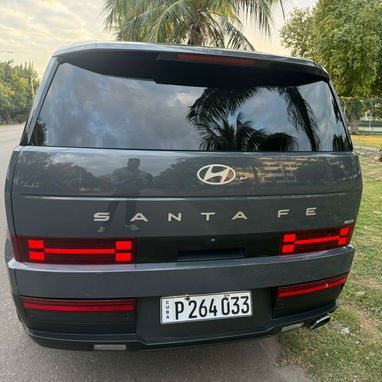 Vendo óseo Hyundai Santa Fe, 2024, con turbo el básico - Img 113687537